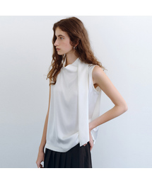 One tie sleeveless blouse