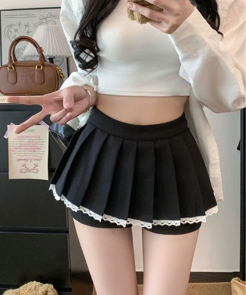 kirakiraShop(キラキラショップ)の「ボックス プリーツ ミニ スカパン(スカート・レディース・ブラック/グレー・S/L/M)」の1枚目の写真