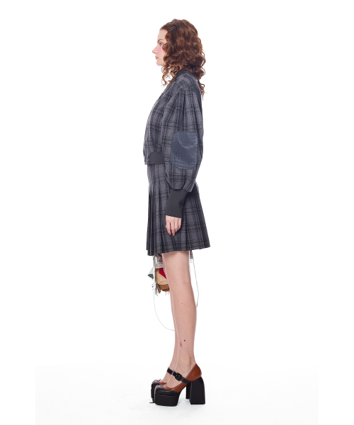 GREEDILOUS(グリディアス)の「Check print cropped Jumper(その他アウター・レディース・その他・X-SMALL/SMALL/MEDIUM/LARGE)」の4枚目の写真