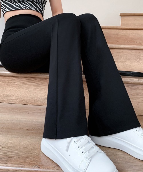 ＆soiree（アンドソワレ）の「ストレッチタイトフレアパンツ（その他パンツ・レディース・ブラック・X-LARGE/LARGE/MEDIUM）」の4枚目の写真