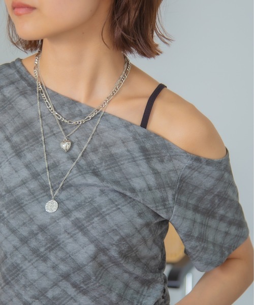 Chiina(チーナ)の「Chiina / チェック柄ワンショルダーアシメフリルカットソー(Tシャツ/カットソー・レディース・グレー/ブルー/ホワイト/ブラック・FREE)」の11枚目の写真