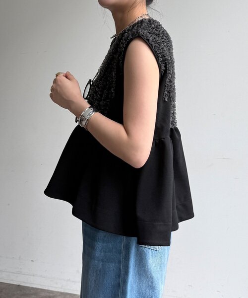 DouDou（ドゥドゥ）の「【WEB限定】カットジョーゼットフリルトップス（Tシャツ/カットソー・レディース・ブラック/オフホワイト・FREE）」の3枚目の写真