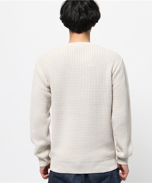 URBAN RESEARCH（アーバンリサーチ）の「UR 綿アクリル強撚クルーニット（ニット/セーター・メンズ・モカ/ブルー/ライトベージュ/レッド・LARGE/MEDIUM）」の6枚目の写真