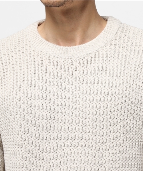 URBAN RESEARCH（アーバンリサーチ）の「UR 綿アクリル強撚クルーニット（ニット/セーター・メンズ・モカ/ブルー/ライトベージュ/レッド・LARGE/MEDIUM）」の7枚目の写真