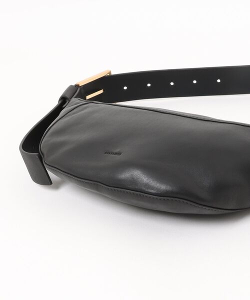 ALLSAINTS(オールセインツ)の「LUNA SLOUCHY LEATHER CROSSBODY BAG | LUNA スラウチー レザー クロスボディー バッグ(ショルダーバッグ・レディース・ブラック・ONE SIZE)」の6枚目の写真