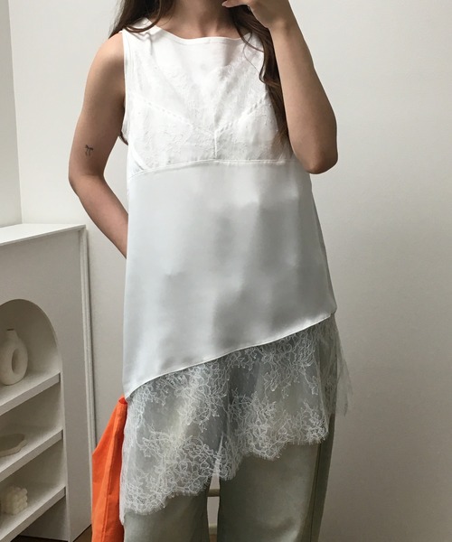 atONE（アットワン）の「レース切替サテンアシメキャミ（キャミソール・レディース・ブラック/オフホワイト・F）」の14枚目の写真