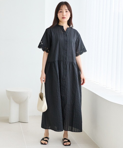 LAVEANGE(ラビアンジェ)の「【洗える】袖刺繍ドビーストライプシャツワンピース|涼しく・美しく刺繍が彩る大人のシャツワンピース/スキッパーワンピース/ロング丈/前開き/体型カバー/ナチュラル(シャツワンピース・レディース・ブラウン/ブラック・4L/3L/LL/M)」の18枚目の写真