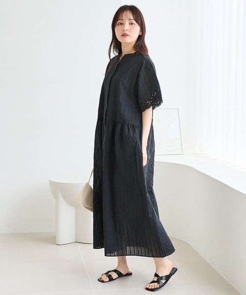 LAVEANGE(ラビアンジェ)の「【洗える】袖刺繍ドビーストライプシャツワンピース|涼しく・美しく刺繍が彩る大人のシャツワンピース/スキッパーワンピース/ロング丈/前開き/体型カバー/ナチュラル(シャツワンピース・レディース・ブラウン/ブラック・4L/3L/LL/M)」の20枚目の写真
