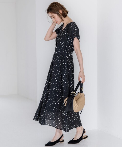 23区 L（ニジュウサンクオオキイサイズ）の「ドットフレア ワンピース（ワンピース・レディース・ネイビー系1/ブラック系1・44/46）」の5枚目の写真