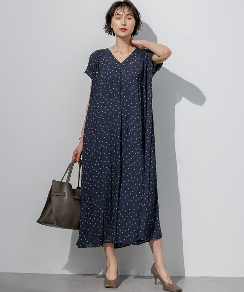 23区 L（ニジュウサンクオオキイサイズ）の「ドットフレア ワンピース（ワンピース・レディース・ネイビー系1/ブラック系1・44/46）」の9枚目の写真