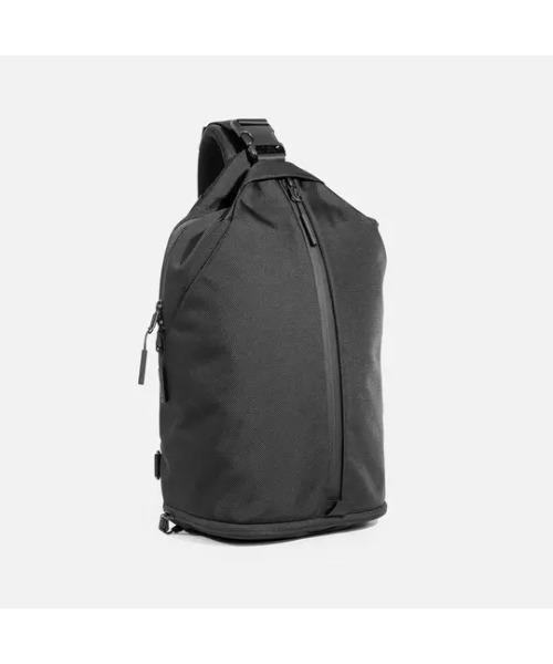 Aer(エアー)の「AER Sling Bag 3 / AER-11013(ショルダーバッグ・メンズ・ブラック・FREE)」の1枚目の写真