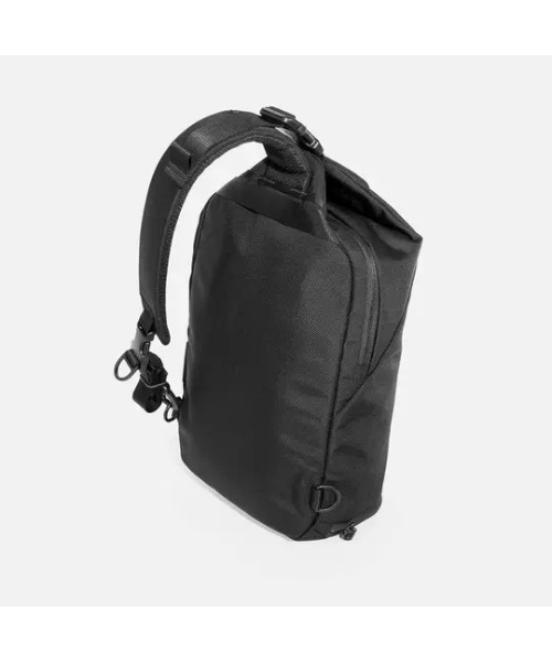 Aer(エアー)の「AER Sling Bag 3 / AER-11013(ショルダーバッグ・メンズ・ブラック・FREE)」の12枚目の写真