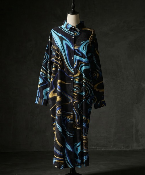 antiqua(アンティカ)の「綿100 アート柄 シャツワンピース(シャツワンピース・レディース・グリーン/ブラック・ONESIZE)」の18枚目の写真