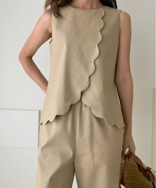 BIRTHDAY BASH（バースデイバッシュ）の「SCALLOPED SET UP LINEN100（スカラップセットアップリネン100%）（サロペット/オーバーオール・レディース・ベージュ・S/M/L）」の4枚目の写真