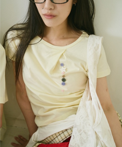 common gull products.(コモンガルプロダクツ)の「夏の手前のボタンの香りTシャツ(Tシャツ/カットソー・レディース・ホワイト系/イエロー系1/レッド系・S/M/L)」の7枚目の写真