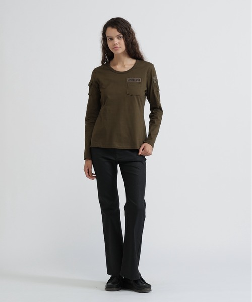 AVIREX（アヴィレックス）の「FATIGUE L/S T-SHIRT（Tシャツ/カットソー・レディース・ネイビー/ホワイト/ブラック/ホワイト系その他/ブラック系その他・M/S/L）」の21枚目の写真