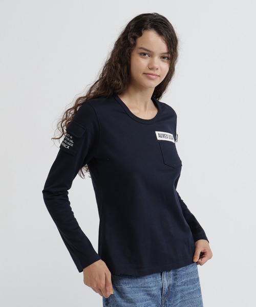AVIREX（アヴィレックス）の「FATIGUE L/S T-SHIRT（Tシャツ/カットソー・レディース・ネイビー/ホワイト/ブラック/ホワイト系その他/ブラック系その他・M/S/L）」の17枚目の写真