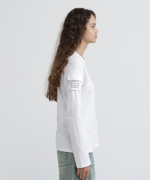 AVIREX（アヴィレックス）の「FATIGUE L/S T-SHIRT（Tシャツ/カットソー・レディース・ネイビー/ホワイト/ブラック/ホワイト系その他/ブラック系その他・M/S/L）」の8枚目の写真