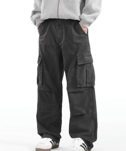 boemy(ボエミー)の「ルーズストレート カーゴパンツ(カーゴパンツ・メンズ・オリーブ/ダークグレー・M/L)」の2枚目の写真
