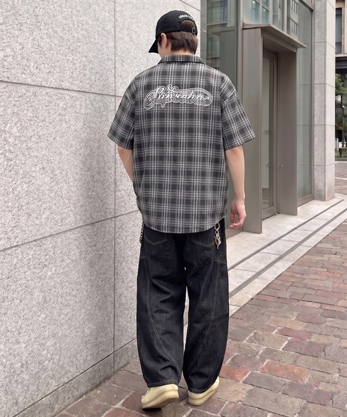 SPINNS(スピンズ)の「オンブレチェックシャツ/半袖/ラインストーンストリートロゴ/バックロゴ(シャツ/ブラウス・メンズ・ブラック・ONESIZE)」の3枚目の写真