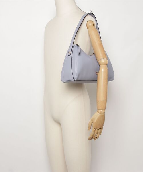 Guess(ゲス)の「JASMIN Shoulder Bag ハンドバッグ ショルダーバッグ(ハンドバッグ・レディース・ブルー/ライトイエロー・ONE SIZE)」の17枚目の写真