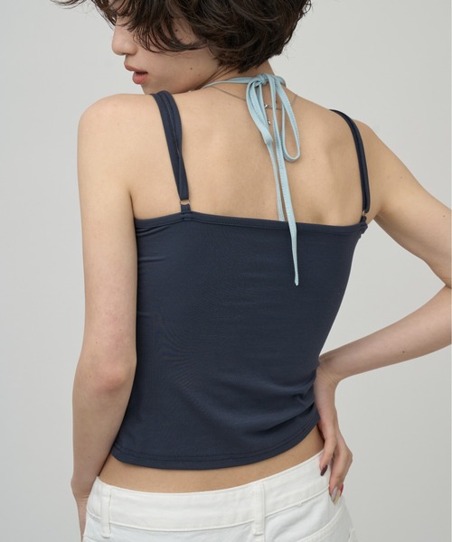 OFROOM（オフルーム）の「Bicolor Crop Cami｜バイカラークロップキャミ（キャミソール・レディース・ネイビー/ホワイト/ブラック/ブラウン・FREE）」の20枚目の写真