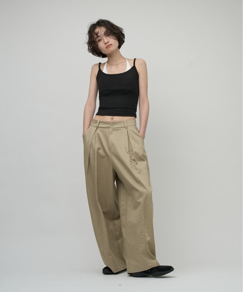 OFROOM（オフルーム）の「Bicolor Crop Cami｜バイカラークロップキャミ（キャミソール・レディース・ネイビー/ホワイト/ブラック/ブラウン・FREE）」の7枚目の写真