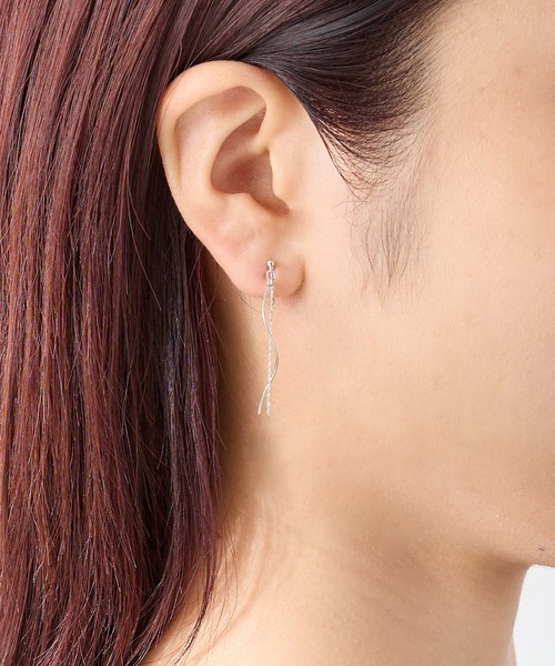 CALIN STANDARD(カリンスタンダード)の「◆金属アレルギー対応◆◆made in japan◆【痛くない】【落ちにくい】【ストレスフリーな着け心地】 スウィングチェーン ループフィットイヤリング(イヤリング・レディース・シルバー/ゴールド・FREE)」の2枚目の写真