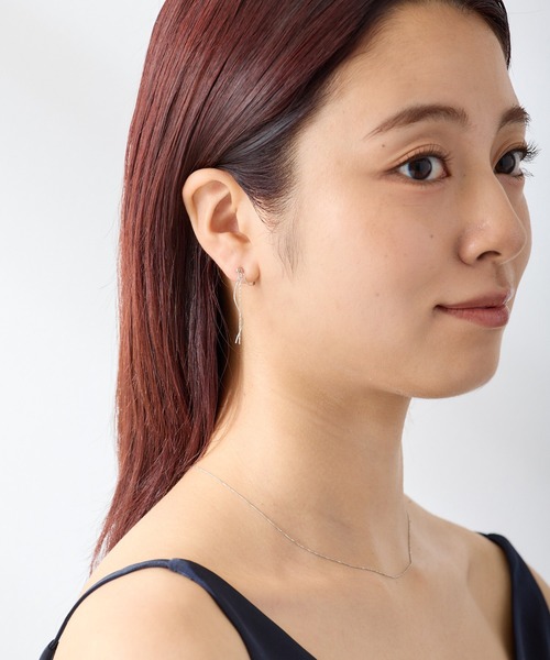 CALIN STANDARD(カリンスタンダード)の「◆金属アレルギー対応◆◆made in japan◆【痛くない】【落ちにくい】【ストレスフリーな着け心地】 スウィングチェーン ループフィットイヤリング(イヤリング・レディース・シルバー/ゴールド・FREE)」の6枚目の写真