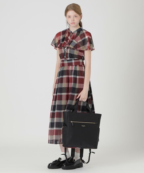 BLUE LABEL CRESTBRIDGE（ブルーレーベルクレストブリッジ）の「ナイロンバックパック（ショルダーバッグ・レディース・ダークネイビー/ブラック・FREE）」の11枚目の写真