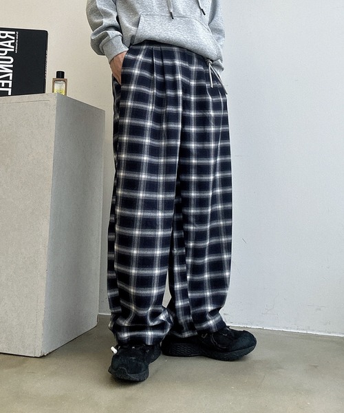 UNDERSTATEMENTs(アンダーステイトメント)の「【ユニセックス】アソートワイドカーブスラックス/ラインストライプ&無地(スラックス・メンズ・ブラック系その他/ブラウン/チャコールグレー・SMALL/MEDIUM/LARGE)」の14枚目の写真