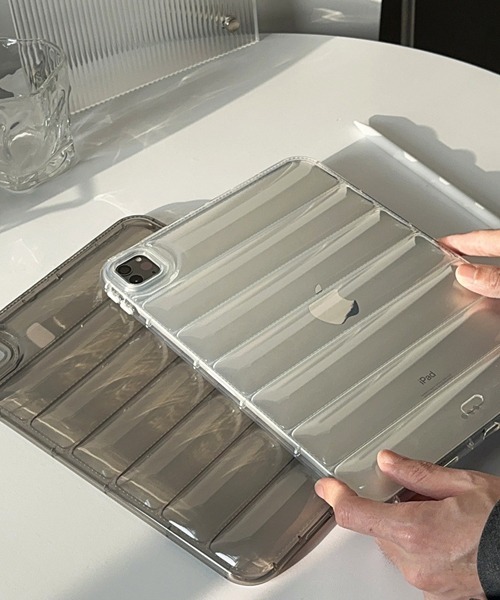 Fun & Daily（ファンアンドデイリー）の「Clear Pack iPad Case / iPad 11 / iPad mini 6/7（PC・タブレットケース・レディース・ピンク/ブラック/パープル/クリア/オレンジ・B/A）」の8枚目の写真