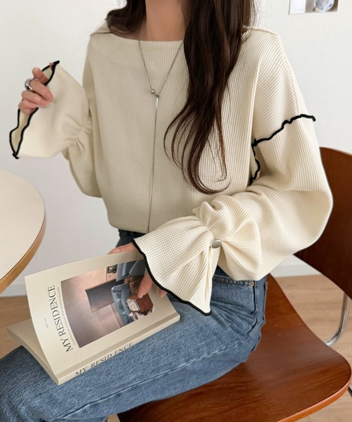 classicalelf(クラシカルエルフ)の「くしゅっと袖が、可愛さの決め手。キャンディスリーブボートネックボタン使いワッフルプルオーバー (長袖)(Tシャツ/カットソー・レディース・チャコール/杢グレー/アイボリー/ベージュ・SMALL/X-LARGE/LARGE/MEDIUM)」の8枚目の写真