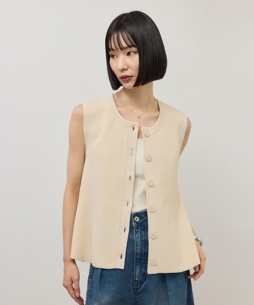 ADAM ET ROPE'(アダムエロペ)の「【WEB限定】・【サステナブル】ペプラムニットジレ(ベスト・レディース・ブラック/キナリ/グレー・FREE)」の21枚目の写真