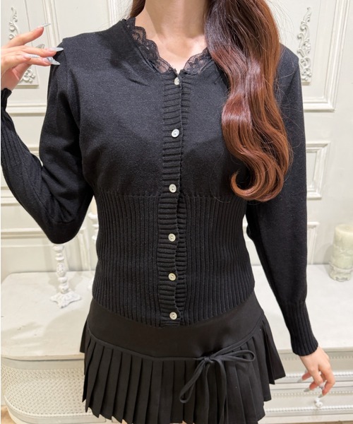 Mejoul(メジュール)の「【2026秋冬新作】胸元レース切替ウエストリブニットトップス(Tシャツ/カットソー・レディース・ピンク/ホワイト/ブラック・F)」の8枚目の写真