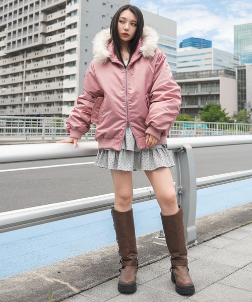 WEGO(ウィゴー)の「WEGO/【26年秋冬新作】フェイクファーフードパファーブルゾン(ダウンジャケット/コート・レディース・ブラック/カーキ/ピンク・FREE)」の6枚目の写真