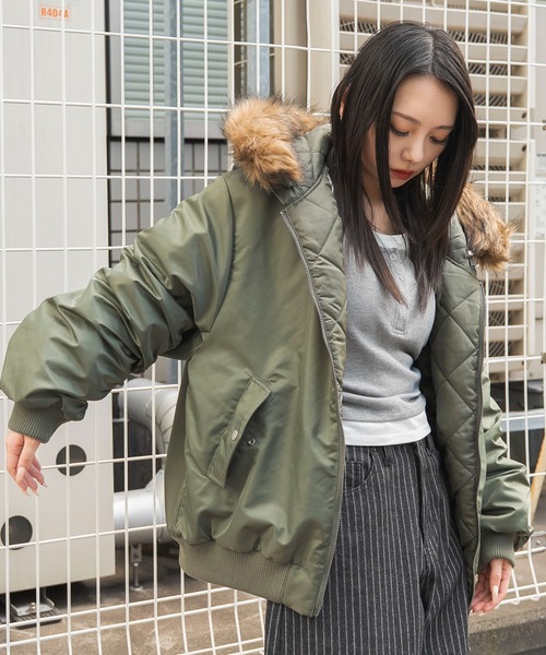WEGO(ウィゴー)の「WEGO/【26年秋冬新作】フェイクファーフードパファーブルゾン(ダウンジャケット/コート・レディース・ブラック/カーキ/ピンク・FREE)」の14枚目の写真