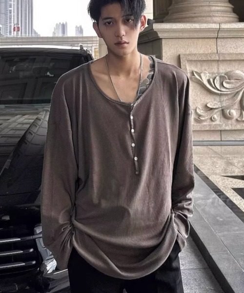 NOWLE(ノウル)の「【NOWLE】ヘンリーネック リブファブリック 長袖 Tシャツ / アーバンリラックス ロングスリーブ(Tシャツ/カットソー・メンズ・アッシュブラウン/ホワイト/ブラック/グレー・X-LARGE/LARGE/MEDIUM)」の6枚目の写真