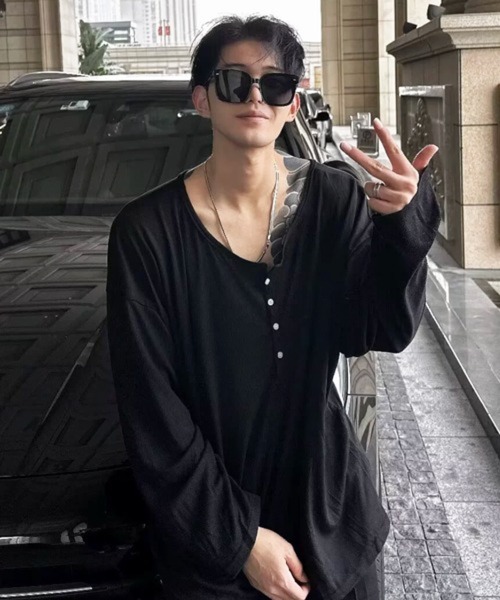 NOWLE(ノウル)の「【NOWLE】ヘンリーネック リブファブリック 長袖 Tシャツ / アーバンリラックス ロングスリーブ(Tシャツ/カットソー・メンズ・アッシュブラウン/ホワイト/ブラック/グレー・X-LARGE/LARGE/MEDIUM)」の14枚目の写真