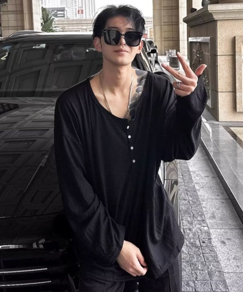 NOWLE(ノウル)の「【NOWLE】ヘンリーネック リブファブリック 長袖 Tシャツ / アーバンリラックス ロングスリーブ(Tシャツ/カットソー・メンズ・アッシュブラウン/ホワイト/ブラック/グレー・X-LARGE/LARGE/MEDIUM)」の16枚目の写真