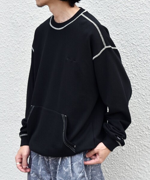 Champion（チャンピオン）の「【SHIPS any別注】Champion: ワンポイント ロゴ 刺繍 ステッチ リラックス スウェット◇（スウェット・メンズ・ブラック/ブルー/ナチュラル/グレー/レッド・SMALL/MEDIUM/LARGE/X-LARGE）」の2枚目の写真