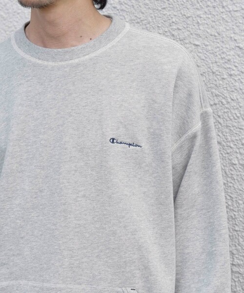 Champion（チャンピオン）の「【SHIPS any別注】Champion: ワンポイント ロゴ 刺繍 ステッチ リラックス スウェット◇（スウェット・メンズ・ブラック/ブルー/ナチュラル/グレー/レッド・SMALL/MEDIUM/LARGE/X-LARGE）」の7枚目の写真