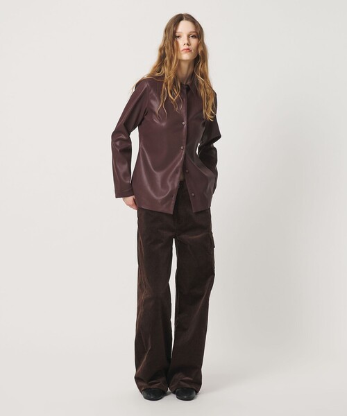 ATTISESSION（アティセッション）の「＜ATTISESSION＞レザーライク カーブ カフス シャツ（シャツ/ブラウス・レディース・ダークブラウン/ブラック・FREE）」の11枚目の写真
