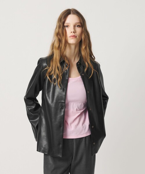ATTISESSION（アティセッション）の「＜ATTISESSION＞レザーライク カーブ カフス シャツ（シャツ/ブラウス・レディース・ダークブラウン/ブラック・FREE）」の14枚目の写真