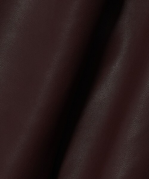 ATTISESSION（アティセッション）の「＜ATTISESSION＞レザーライク カーブ カフス シャツ（シャツ/ブラウス・レディース・ダークブラウン/ブラック・FREE）」の3枚目の写真