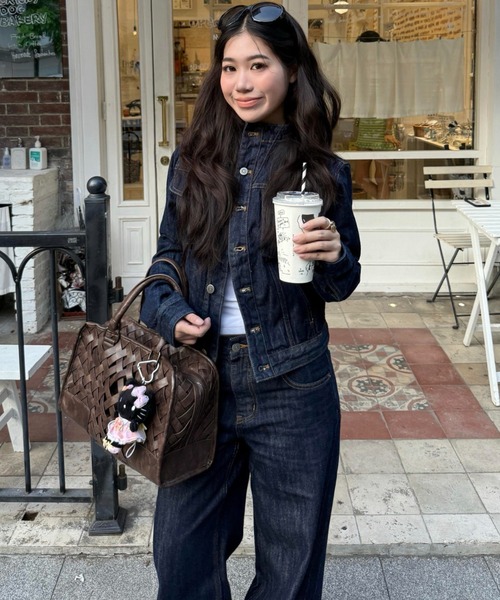 Aelina(エリナ)の「スタンドカラーデニムジャケット&ハイウエストデニムパンツセットアップ(セットアップ・レディース・インディゴブルー・L/M/S)」の3枚目の写真