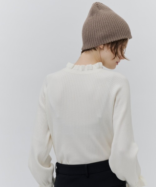 Plumel(プルメル)の「Frill Rib Knit Top / フリルリブニット(ニット/セーター・レディース・グリーン/オフホワイト/ブラック・MEDIUM)」の11枚目の写真
