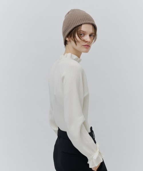 Plumel(プルメル)の「Frill Rib Knit Top / フリルリブニット(ニット/セーター・レディース・グリーン/オフホワイト/ブラック・MEDIUM)」の9枚目の写真