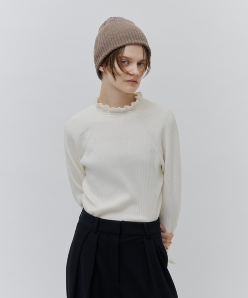 Plumel(プルメル)の「Frill Rib Knit Top / フリルリブニット(ニット/セーター・レディース・グリーン/オフホワイト/ブラック・MEDIUM)」の7枚目の写真