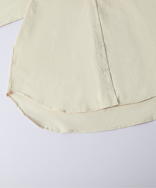 AMELY(エミリー)の「ラウンドヘムオーバーサイズシャツ/体型カバー/こなれ感(シャツ/ブラウス・レディース・ベージュ/ブラウン/ブラック・フリー)」の16枚目の写真